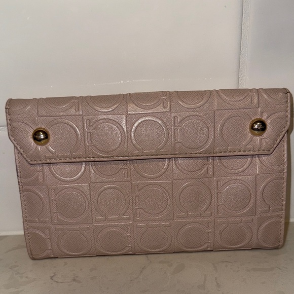 Salvatore Ferragamo Handbags - Salvatore Ferragamo Gancini continental Pink Embossed wallet